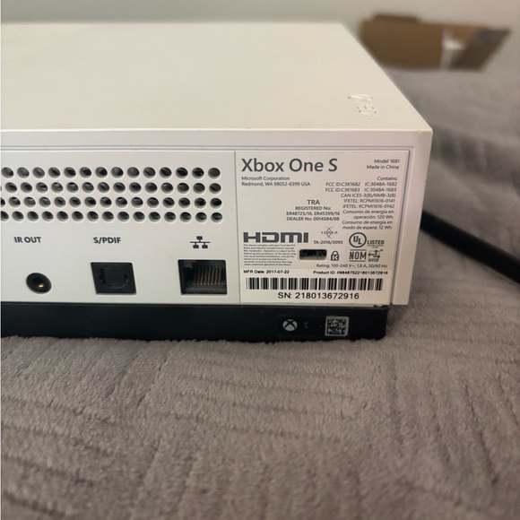 Xbox One S Console and Controller Bundle - Picture 5 of 5